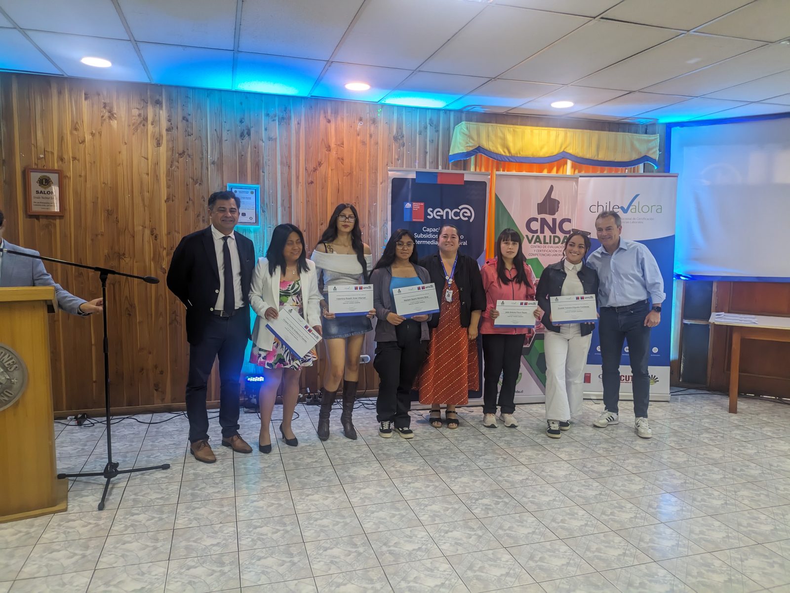 Río Bueno: 59 guías de turismo fueron certificados — imagen 1 de 6